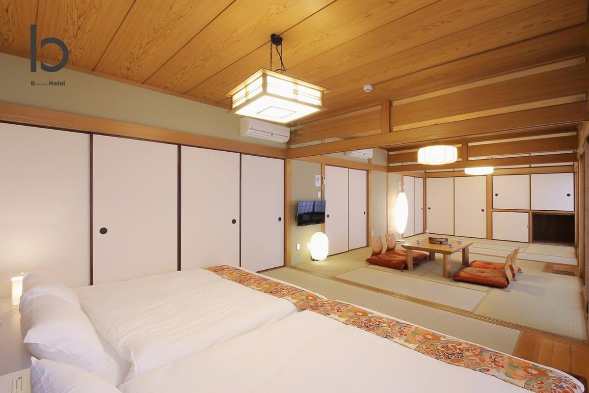 Hanagin - 3 Bedroom Japanese Apartment For 11 People 201 Хиросима Экстерьер фото