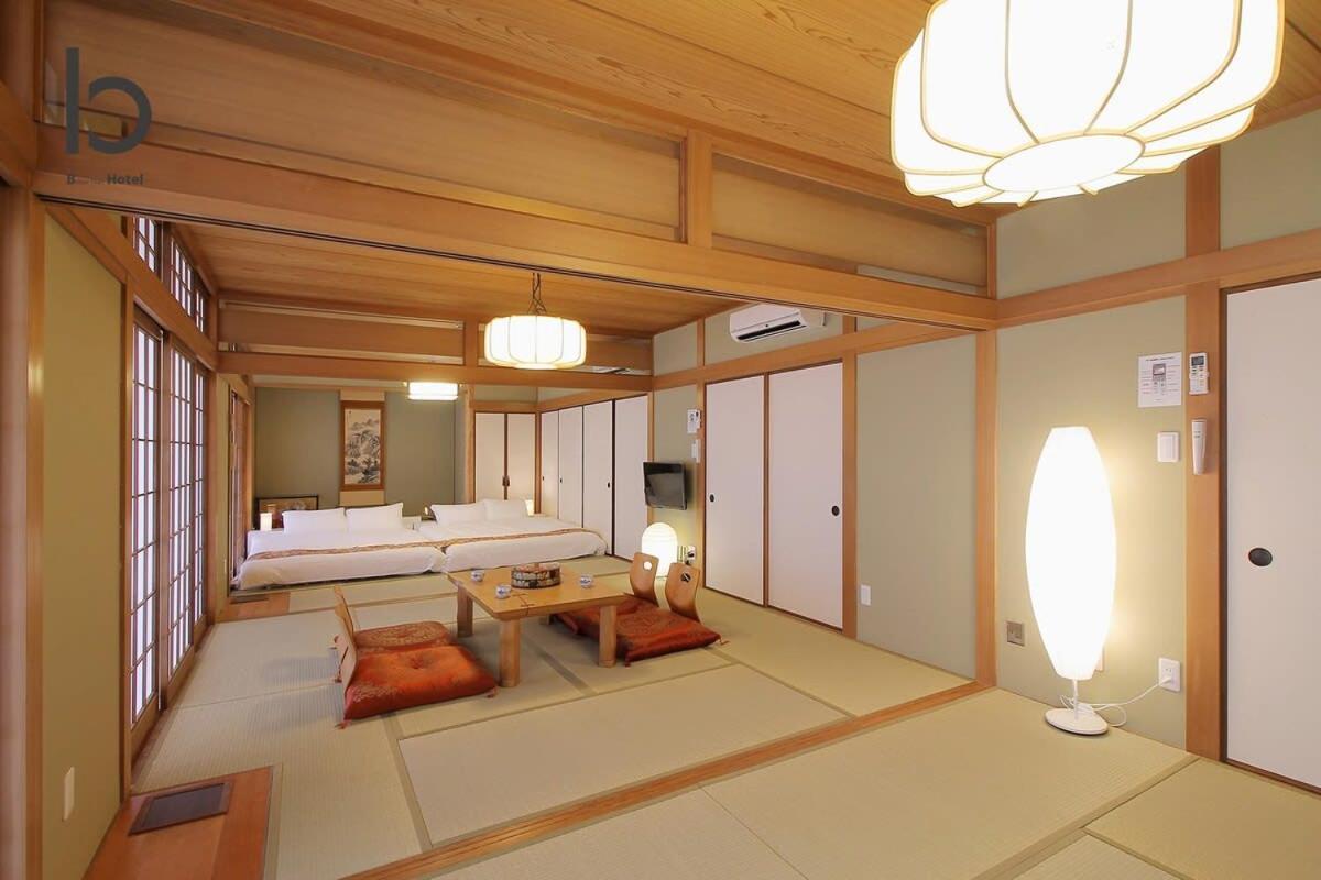 Hanagin - 3 Bedroom Japanese Apartment For 11 People 201 Хиросима Экстерьер фото